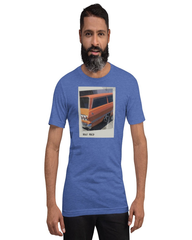 Heather true royal T-shirt with an orange vintage car and Road trip design text